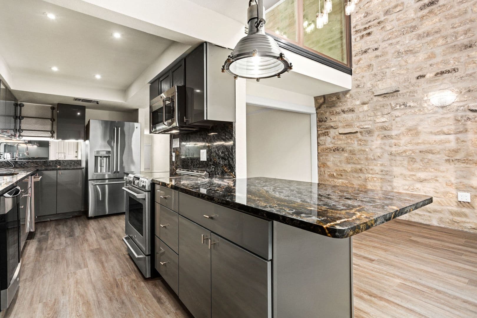 SAN ANTONIO House: 205 CHICHESTER PLACE #16