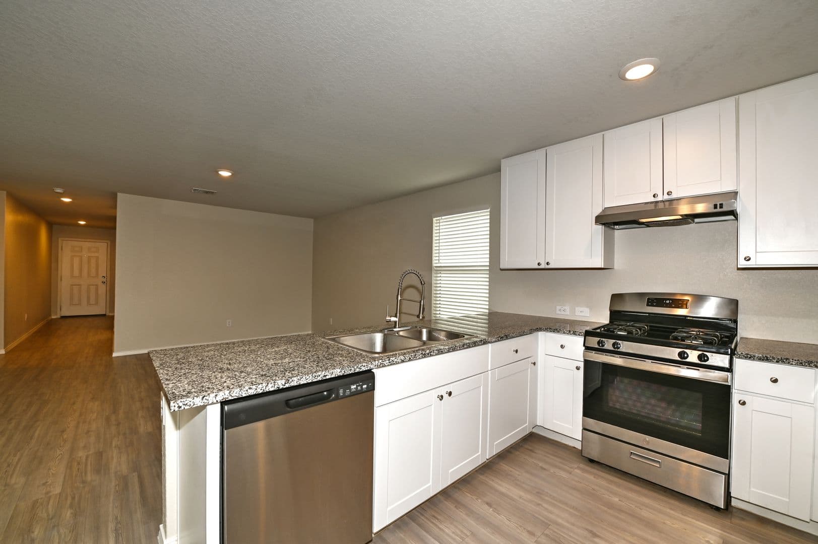 SAN ANTONIO House: 7927 DOVERS DEN