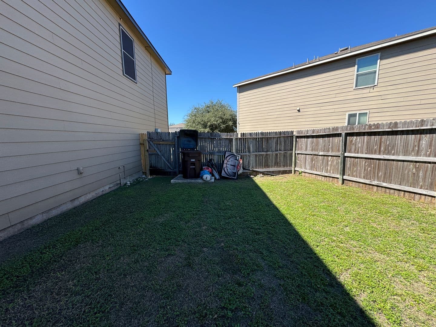 SAN ANTONIO House: 9022 WALKING CRK
