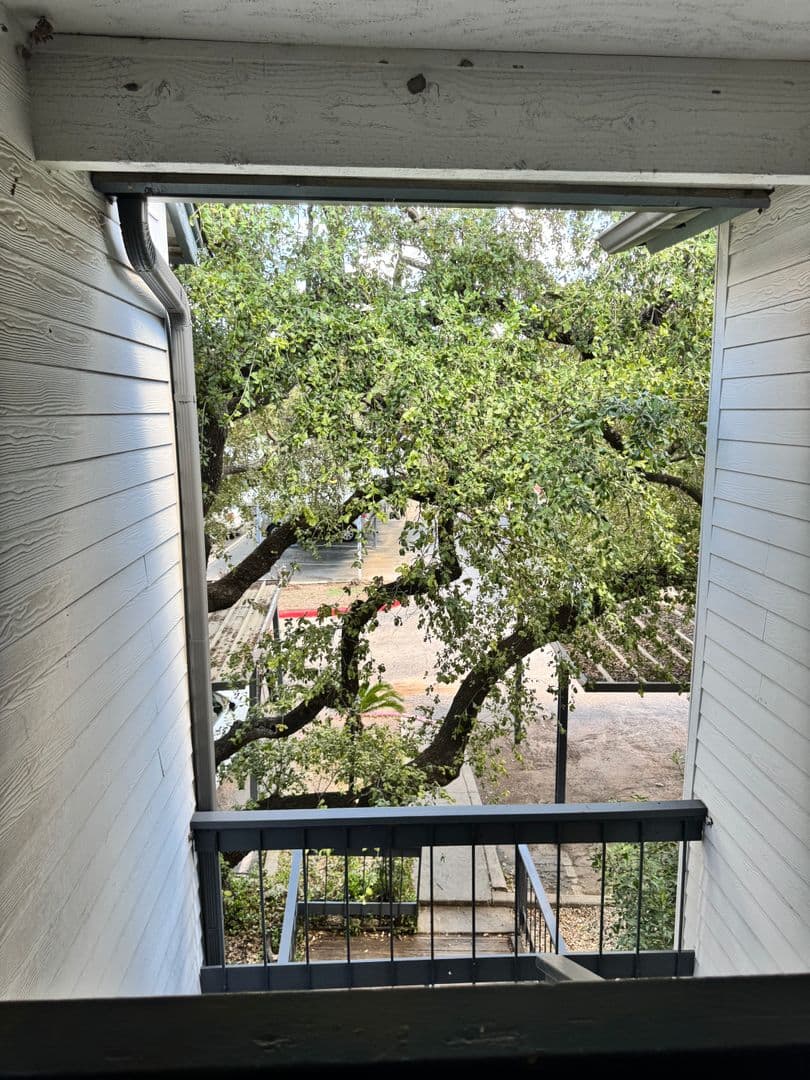 SAN ANTONIO House: 11311 SIR WINSTON UNIT #508