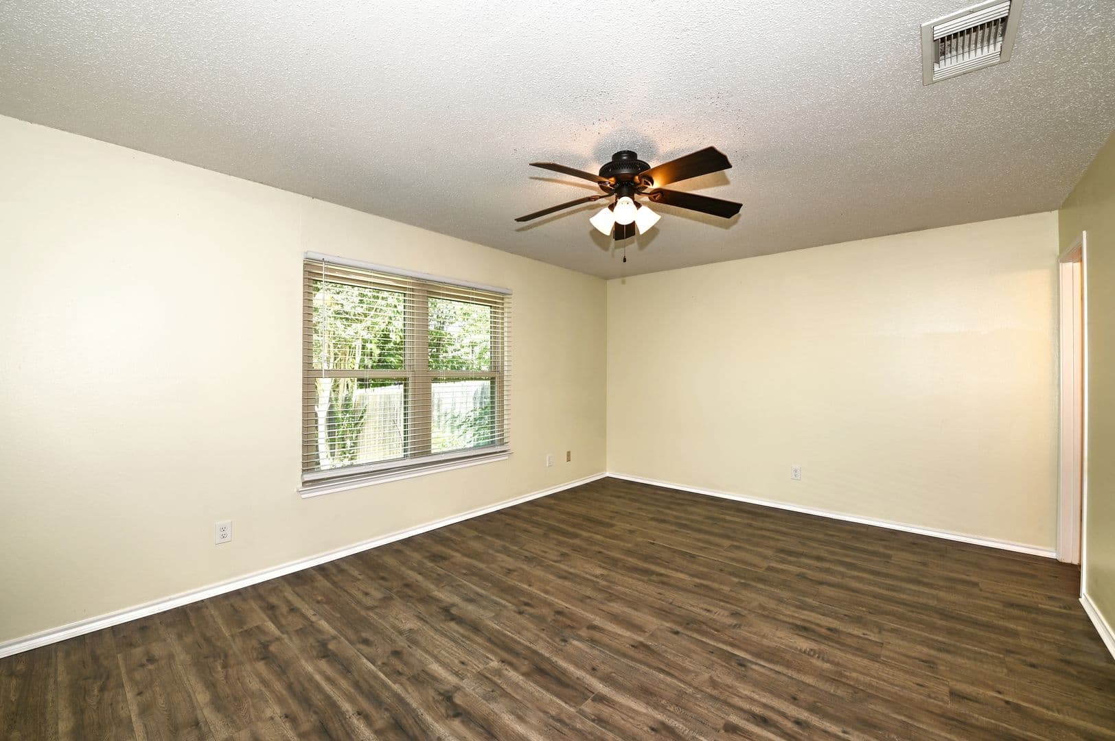 San Antonio House: 5439 CHAMPIONS HILL