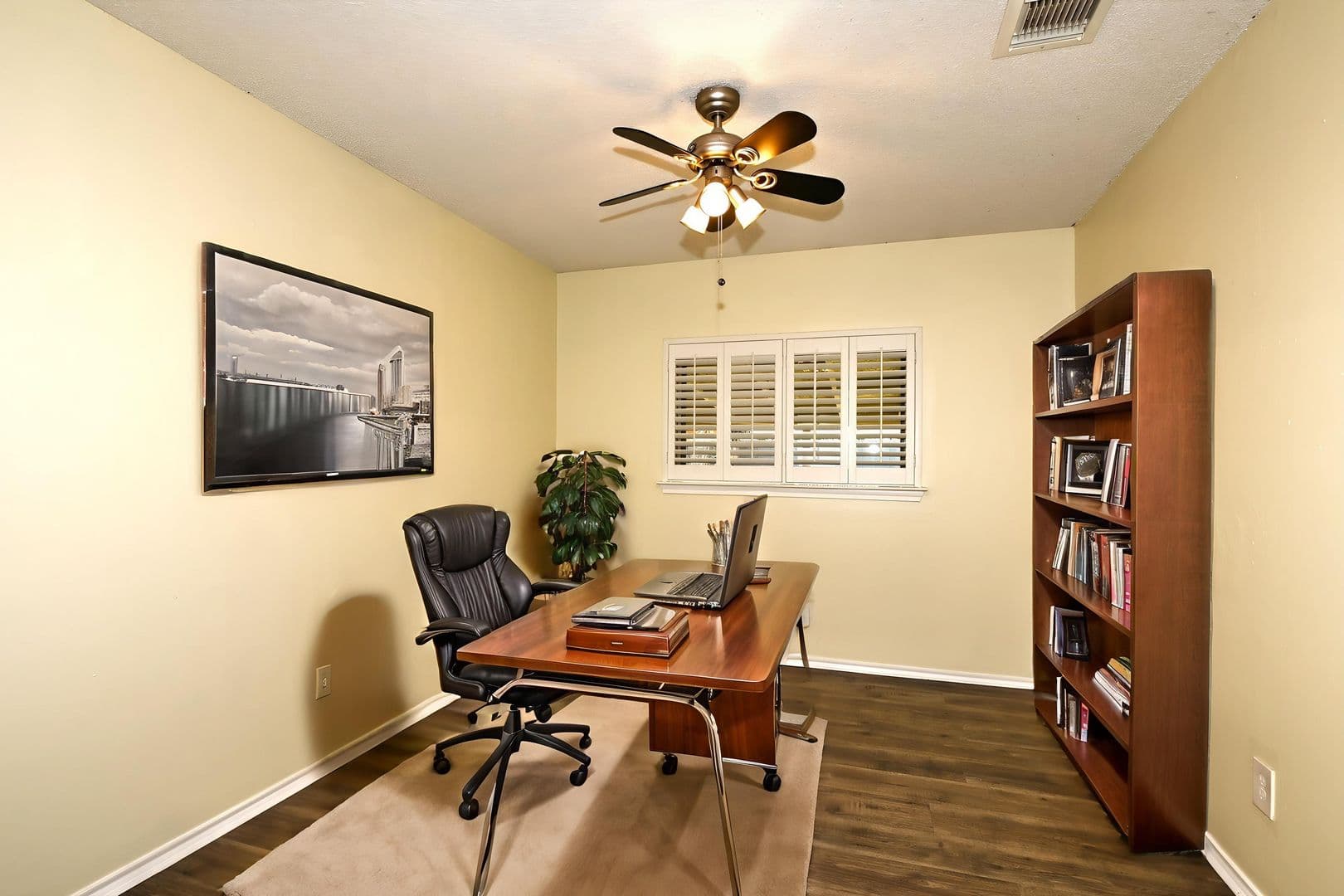 San Antonio House: 5439 CHAMPIONS HILL