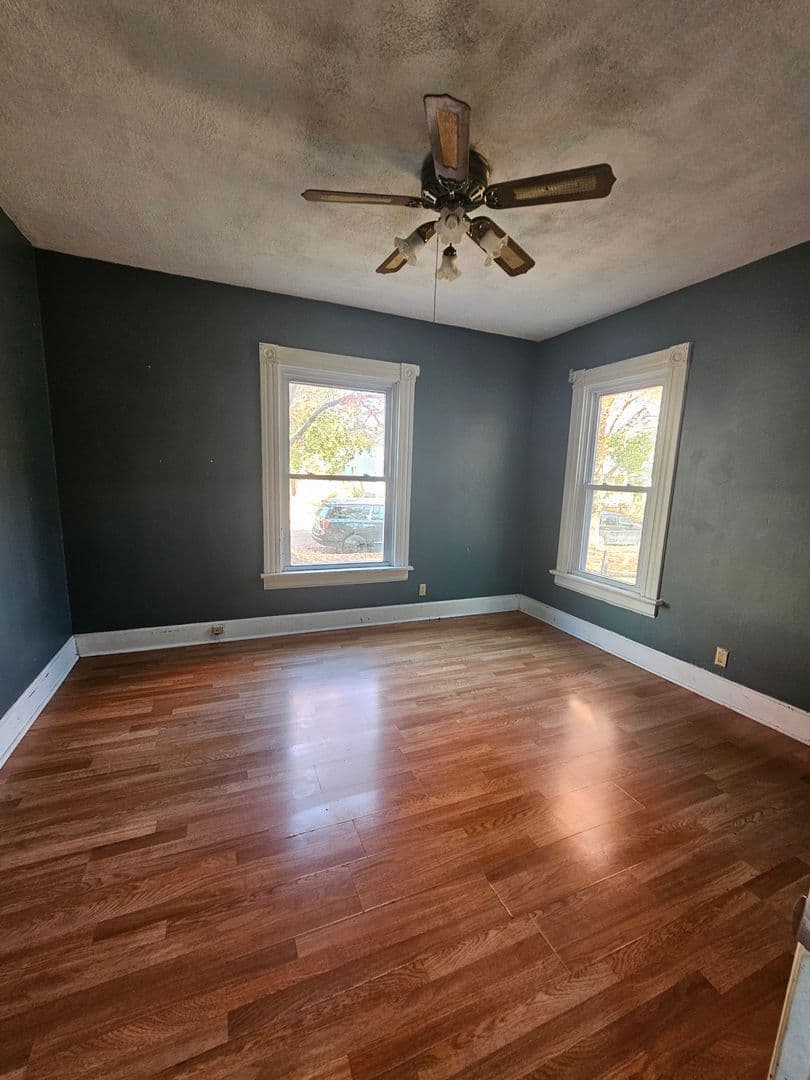 Davenport House: 2029 W 1st St