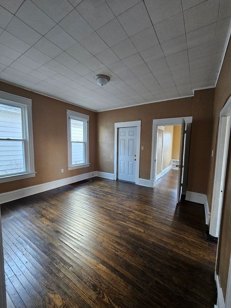 Peoria House: 522 Sloan St