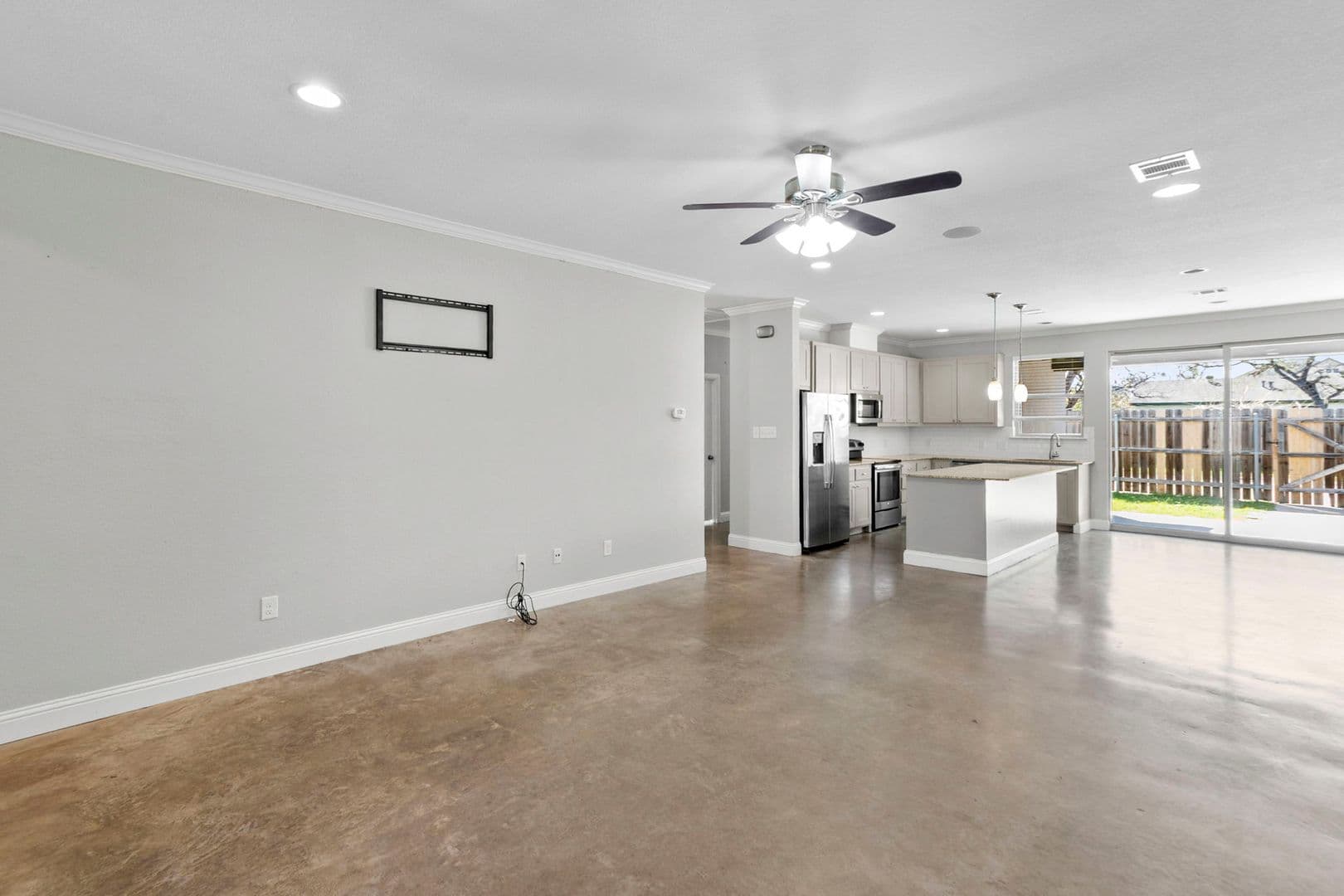 Fort Worth House: 2806 Gordon Ave
