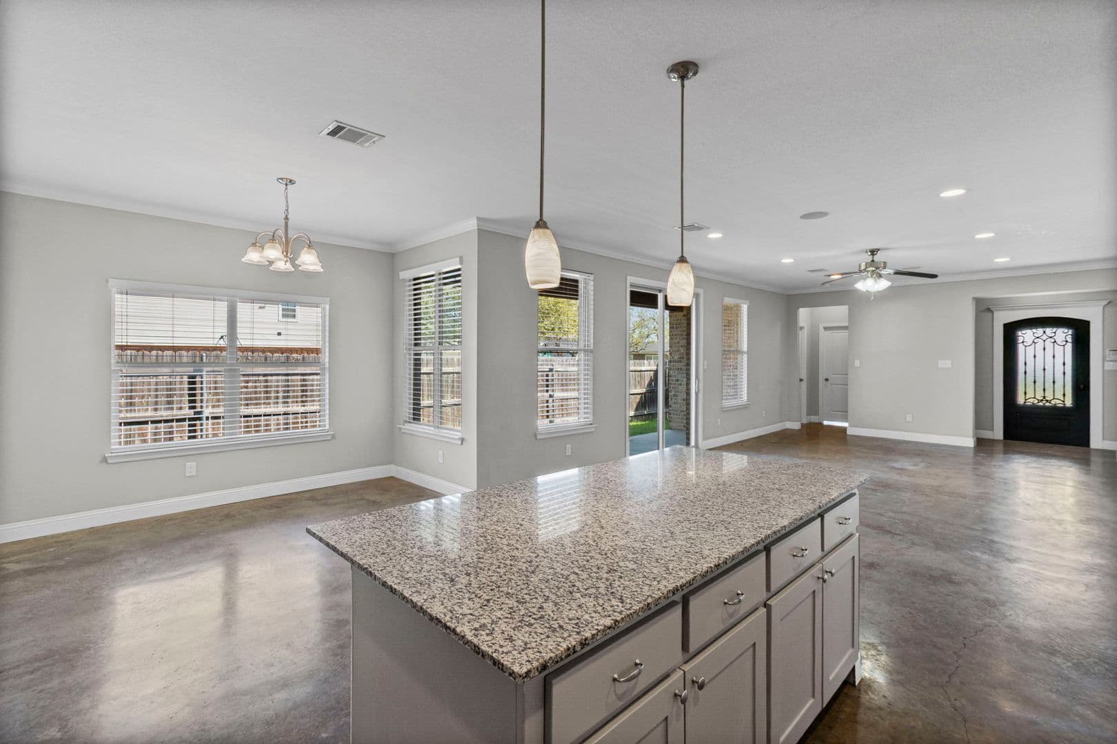 Fort Worth House: 2800 Gordon Ave