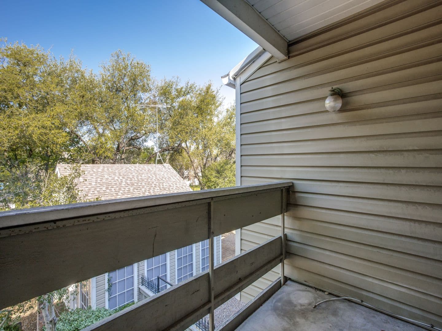 Dallas House: 8550 Fair Oaks Crossing #204