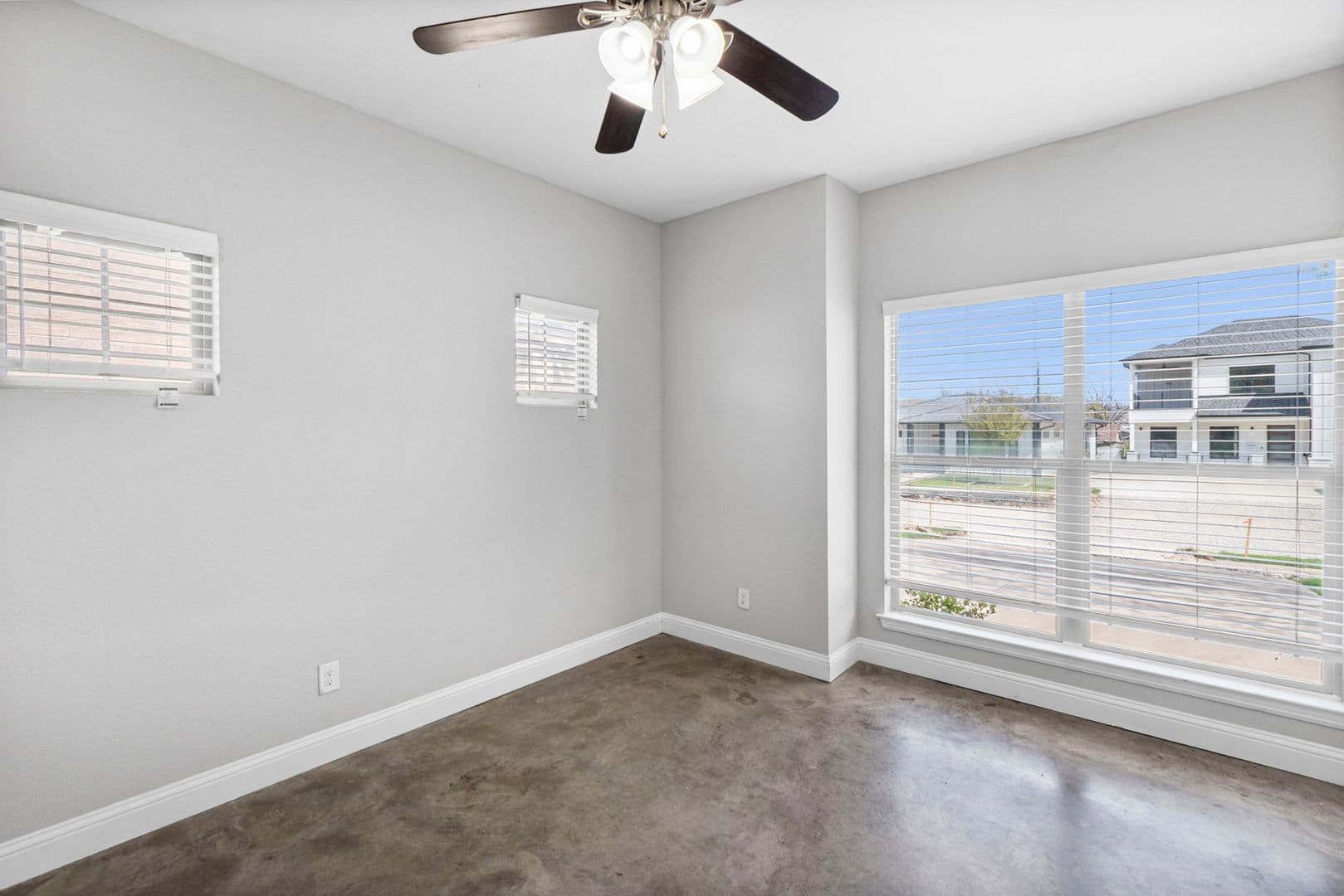 Fort Worth House: 2704 Gordon Ave - 1