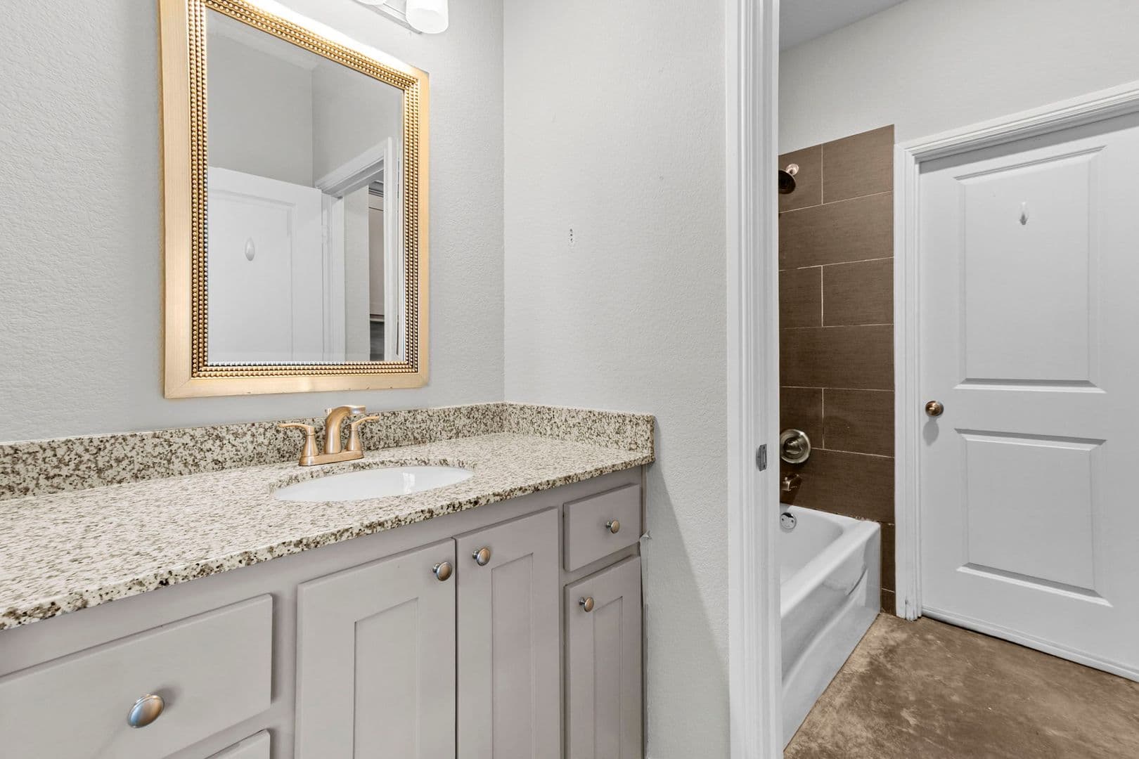 Fort Worth House: 2806 Gordon Ave