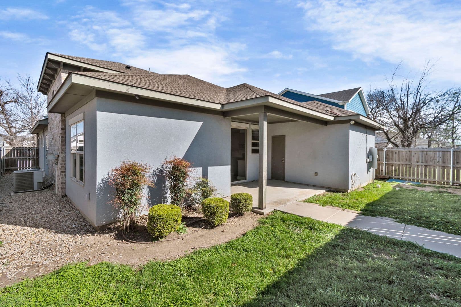 Fort Worth House: 2806 Gordon Ave
