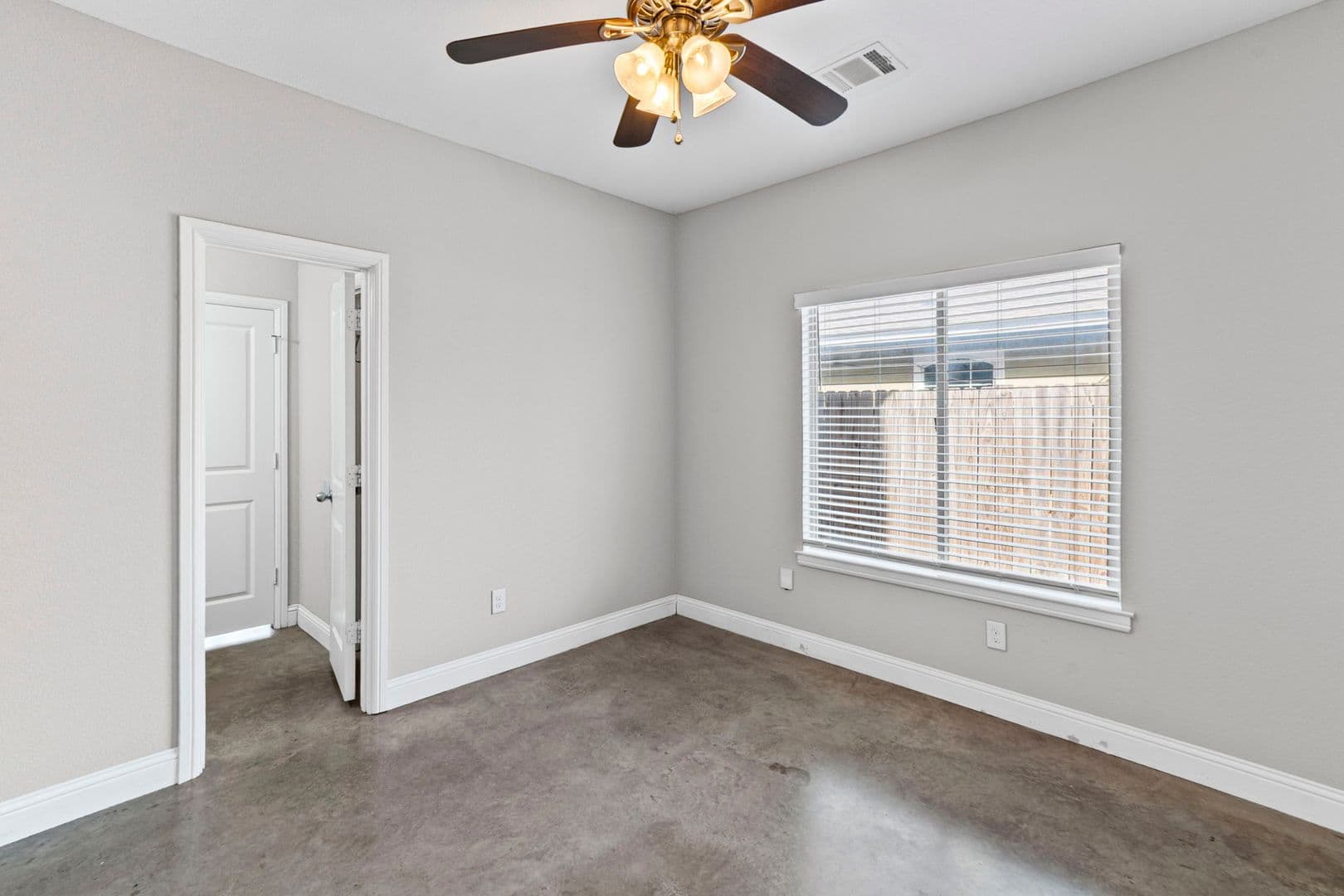 Fort Worth House: 2825 Gordon Ave - 1