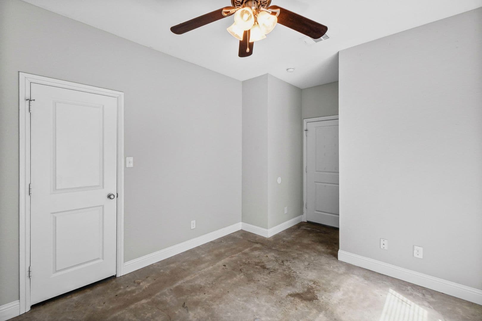 Fort Worth House: 2704 Gordon Ave - 1