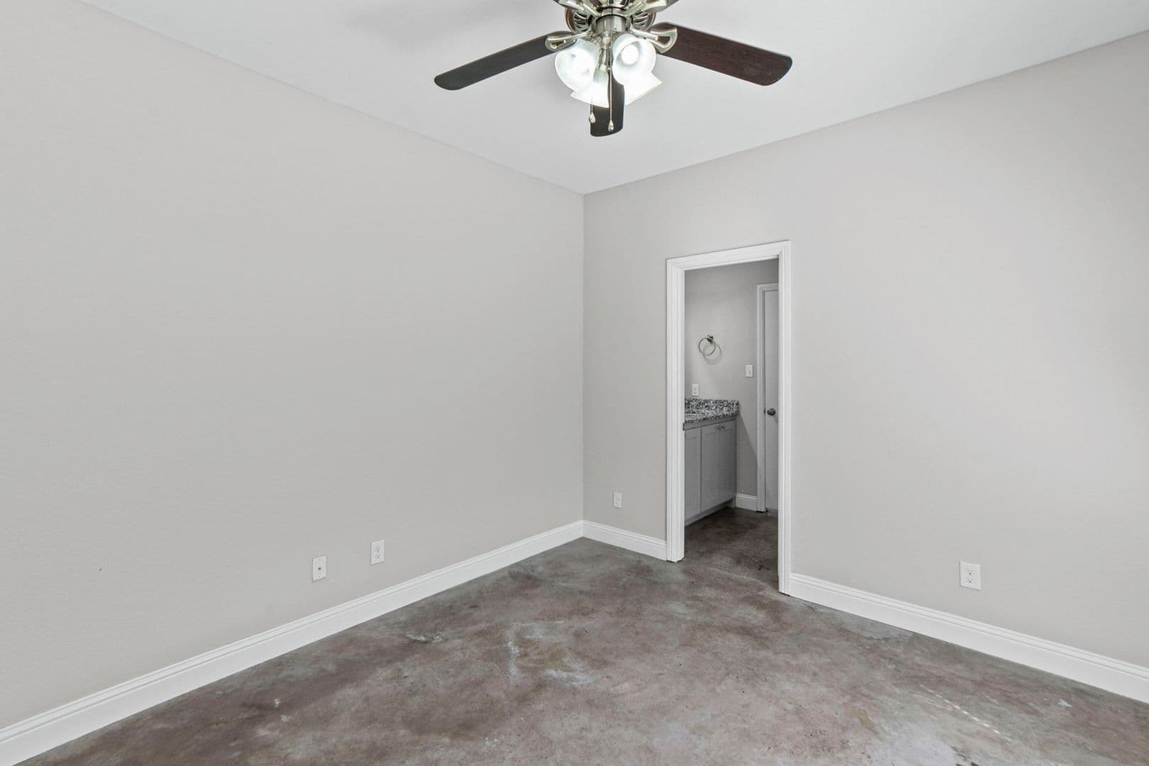 Fort Worth House: 2704 Gordon Ave - 1
