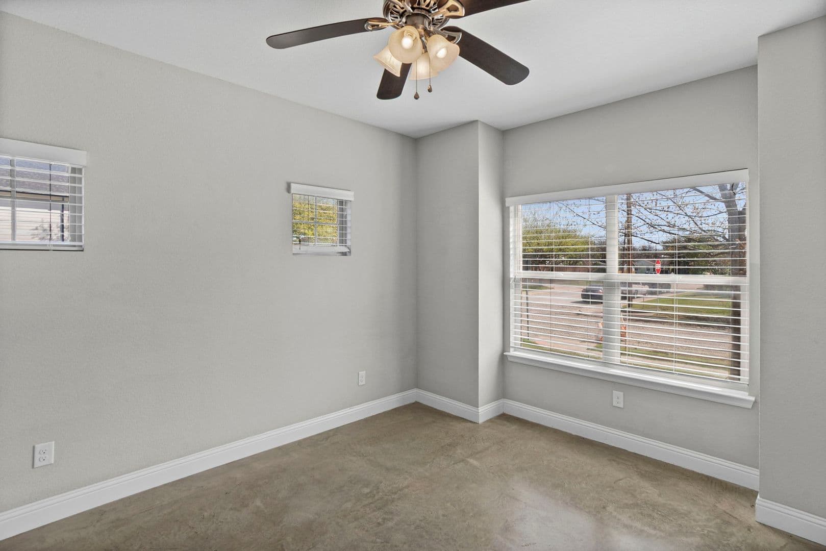 Fort Worth House: 2800 Gordon Ave