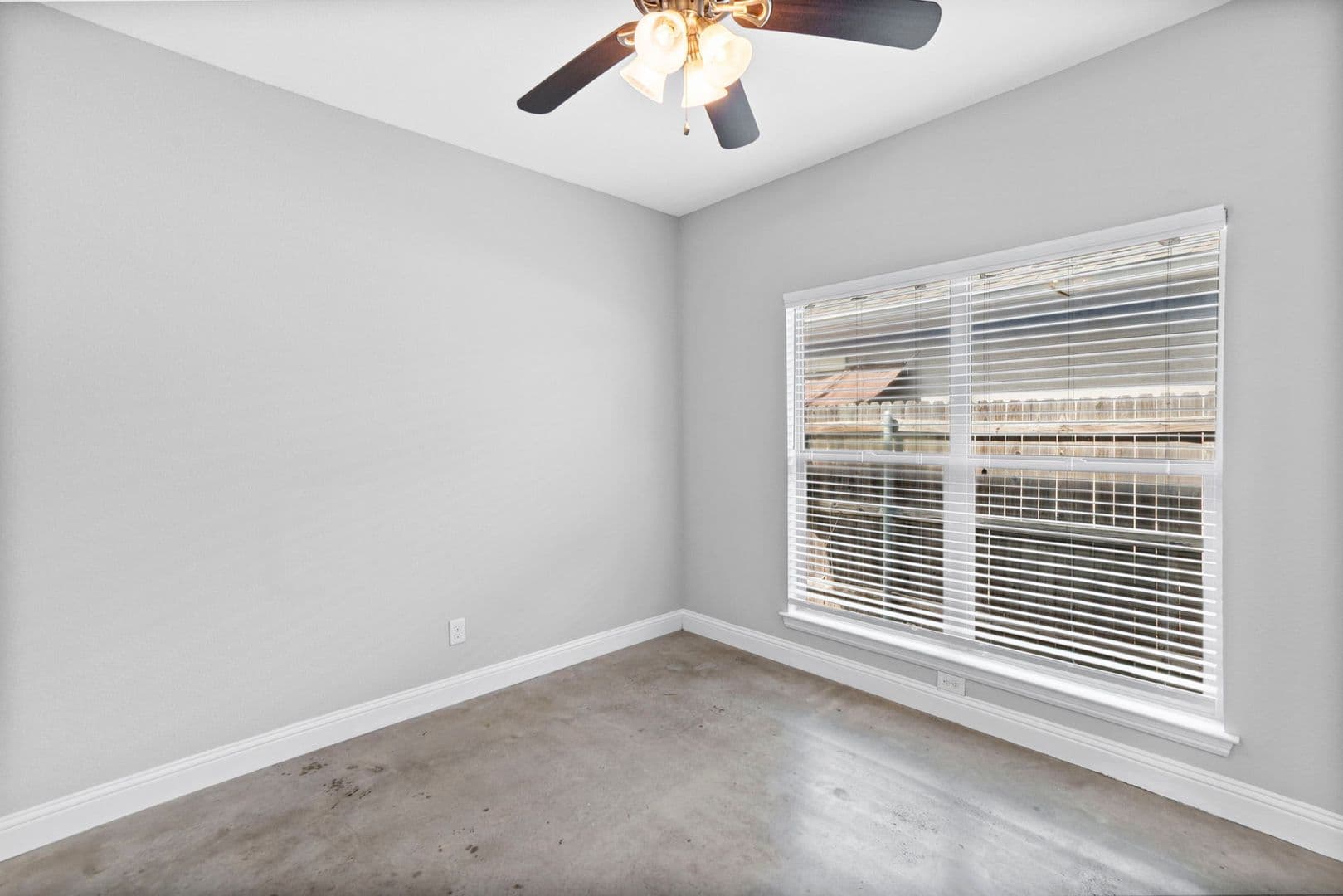Fort Worth House: 2704 Gordon Ave - 1