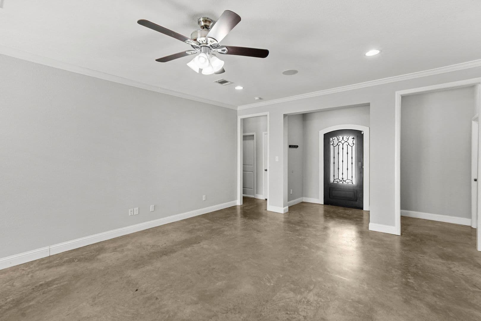 Fort Worth House: 2806 Gordon Ave