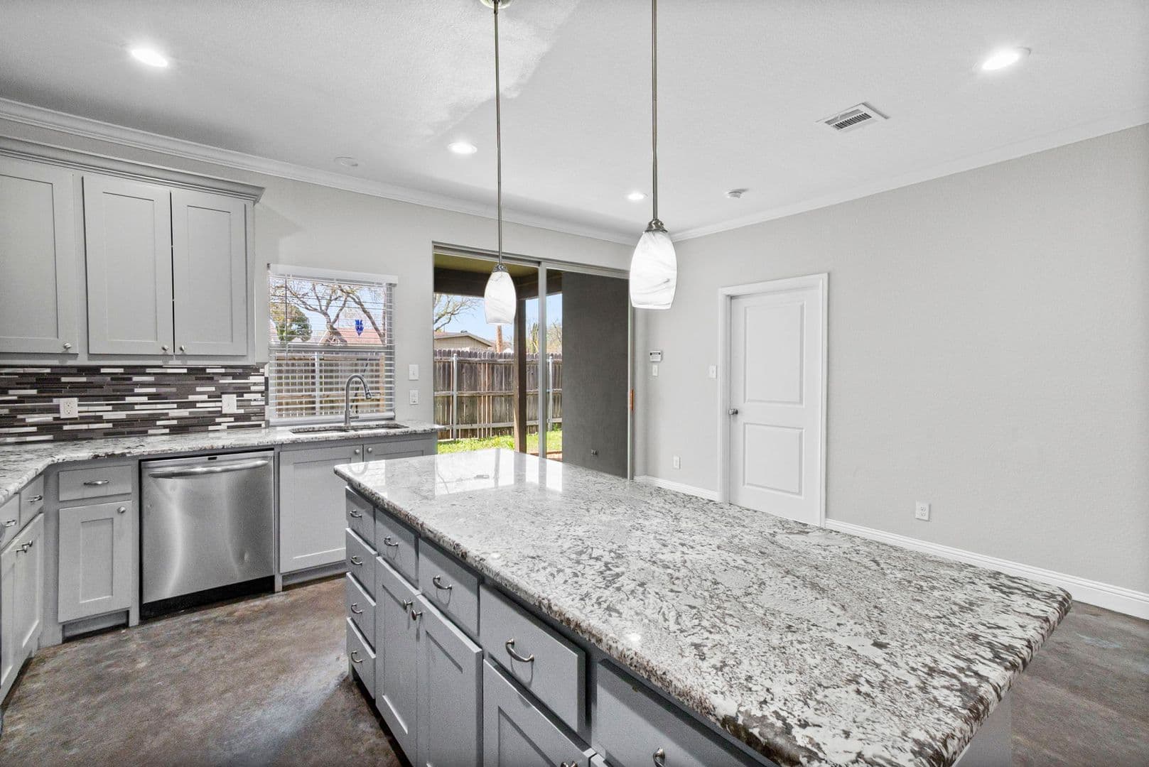Fort Worth House: 2704 Gordon Ave - 1