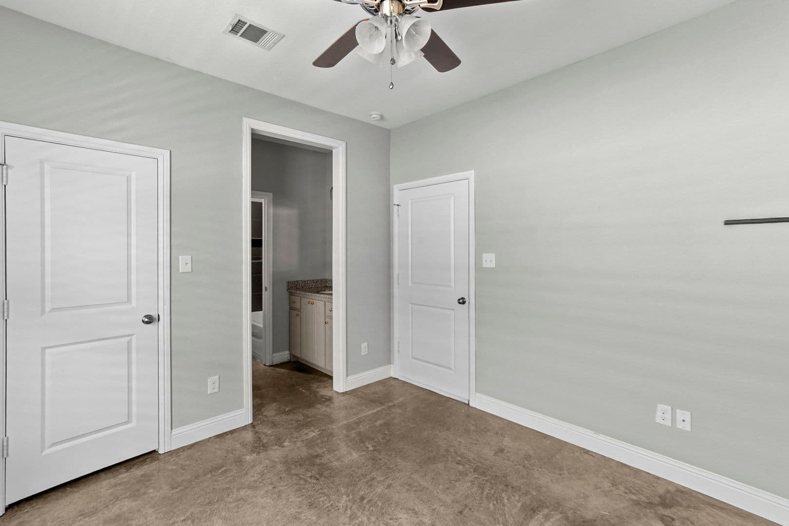 Fort Worth House: 2806 Gordon Ave