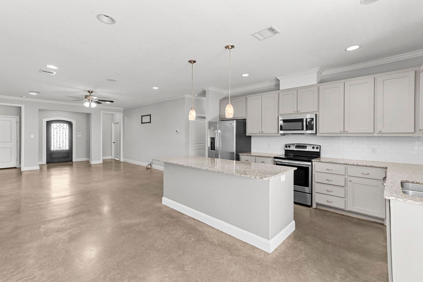 Fort Worth House: 2806 Gordon Ave