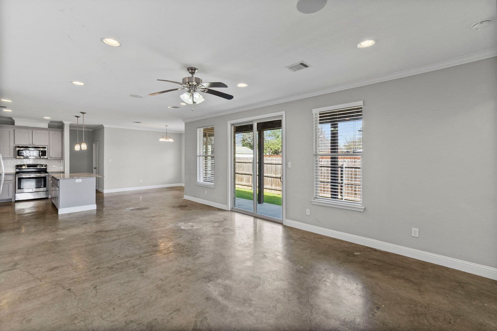Fort Worth House: 2800 Gordon Ave