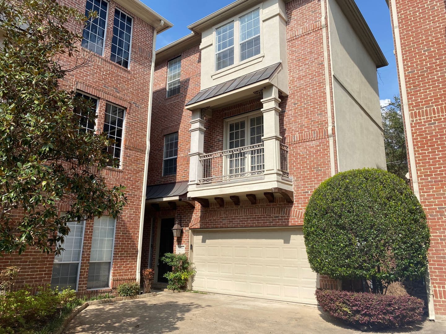 Dallas Townhome: 4518 Holland Ave #A