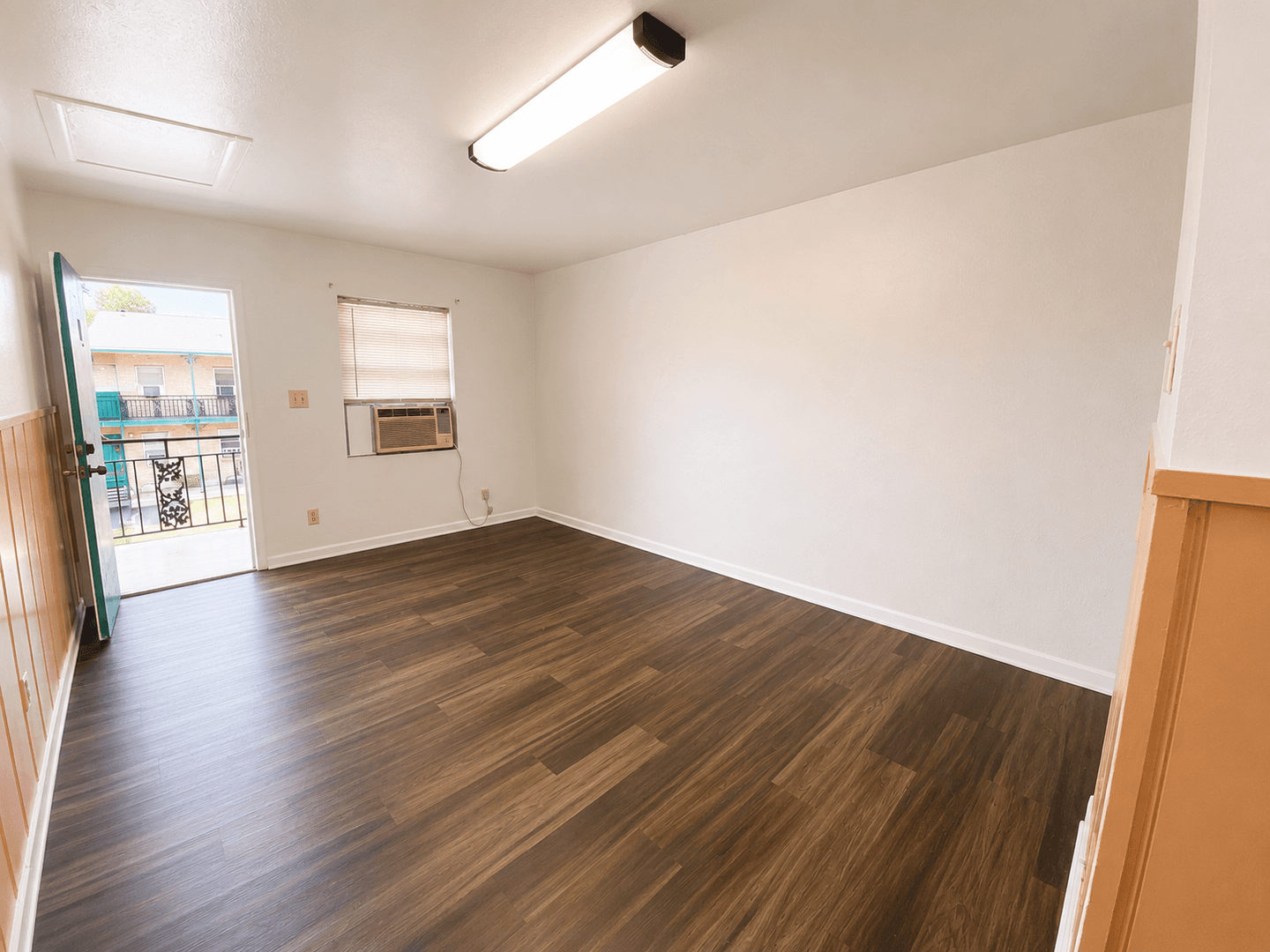 Arlington Apartment: 3232 Abram St.