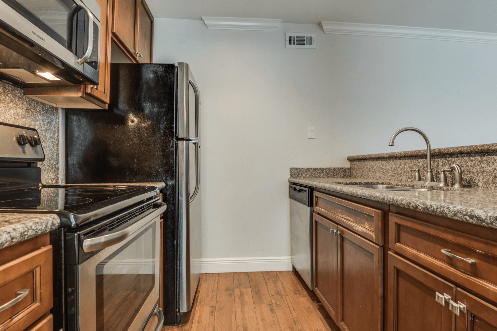 Dallas Apartment: 3907 Gilbert Ave