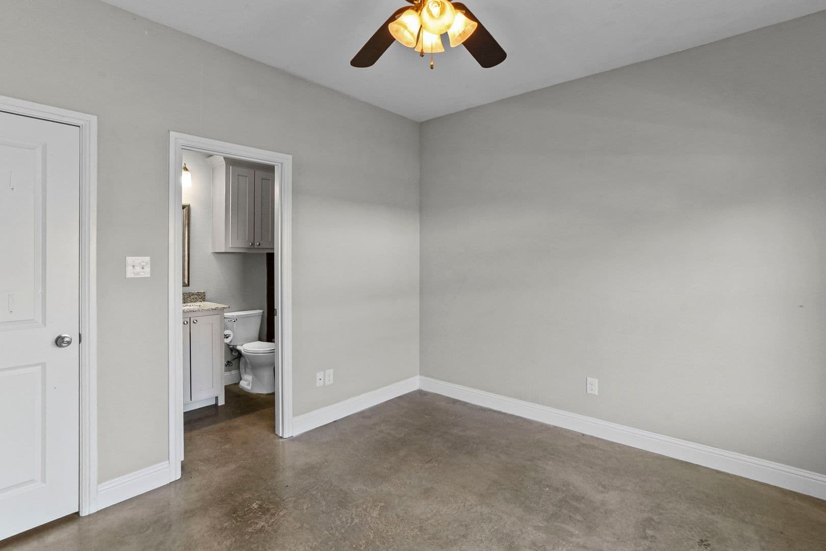 Fort Worth House: 2800 Gordon Ave