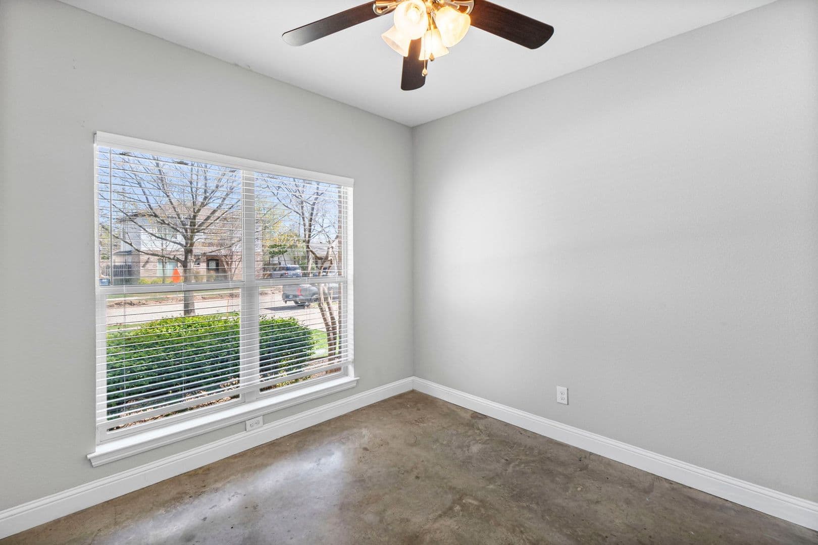 Fort Worth House: 2704 Gordon Ave - 1