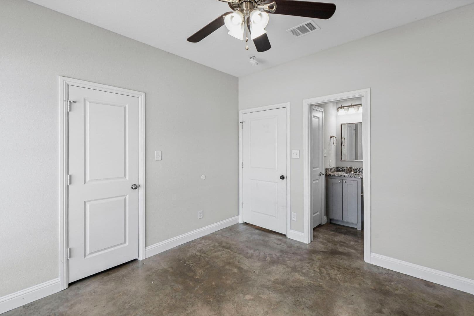 Fort Worth House: 2704 Gordon Ave - 1