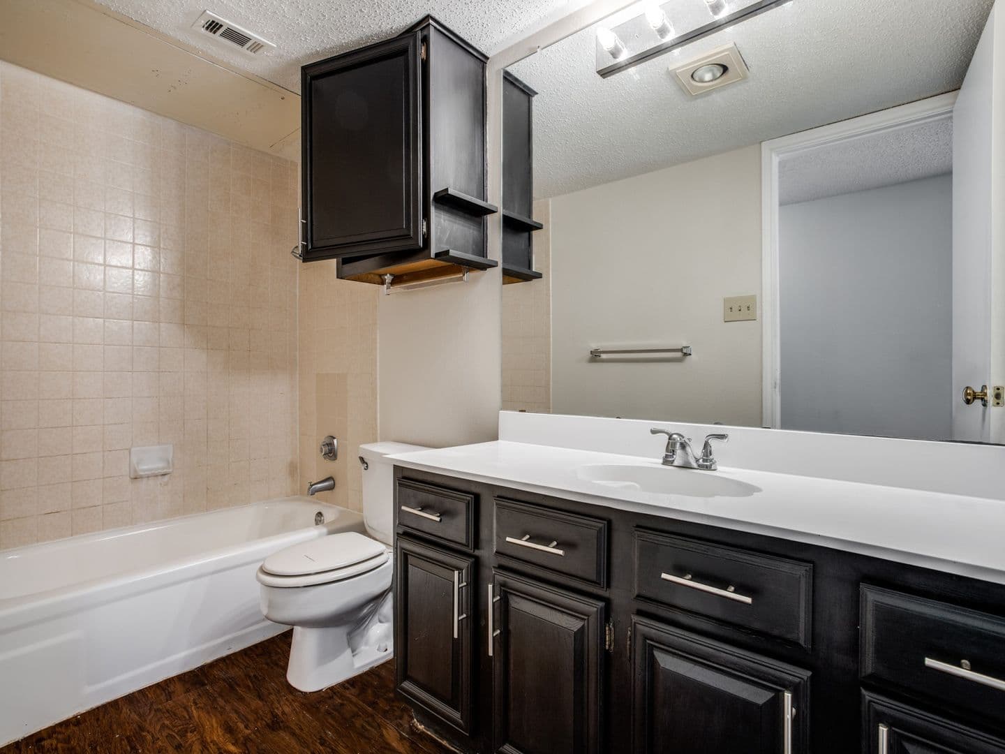Dallas House: 8550 Fair Oaks Crossing #204