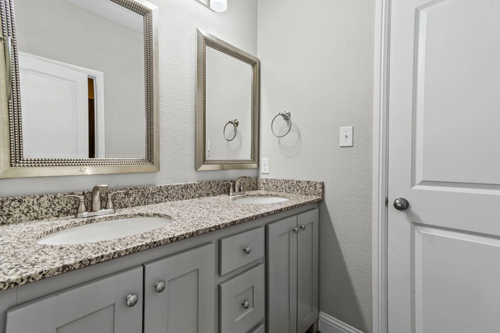 Fort Worth House: 2825 Gordon Ave - 1