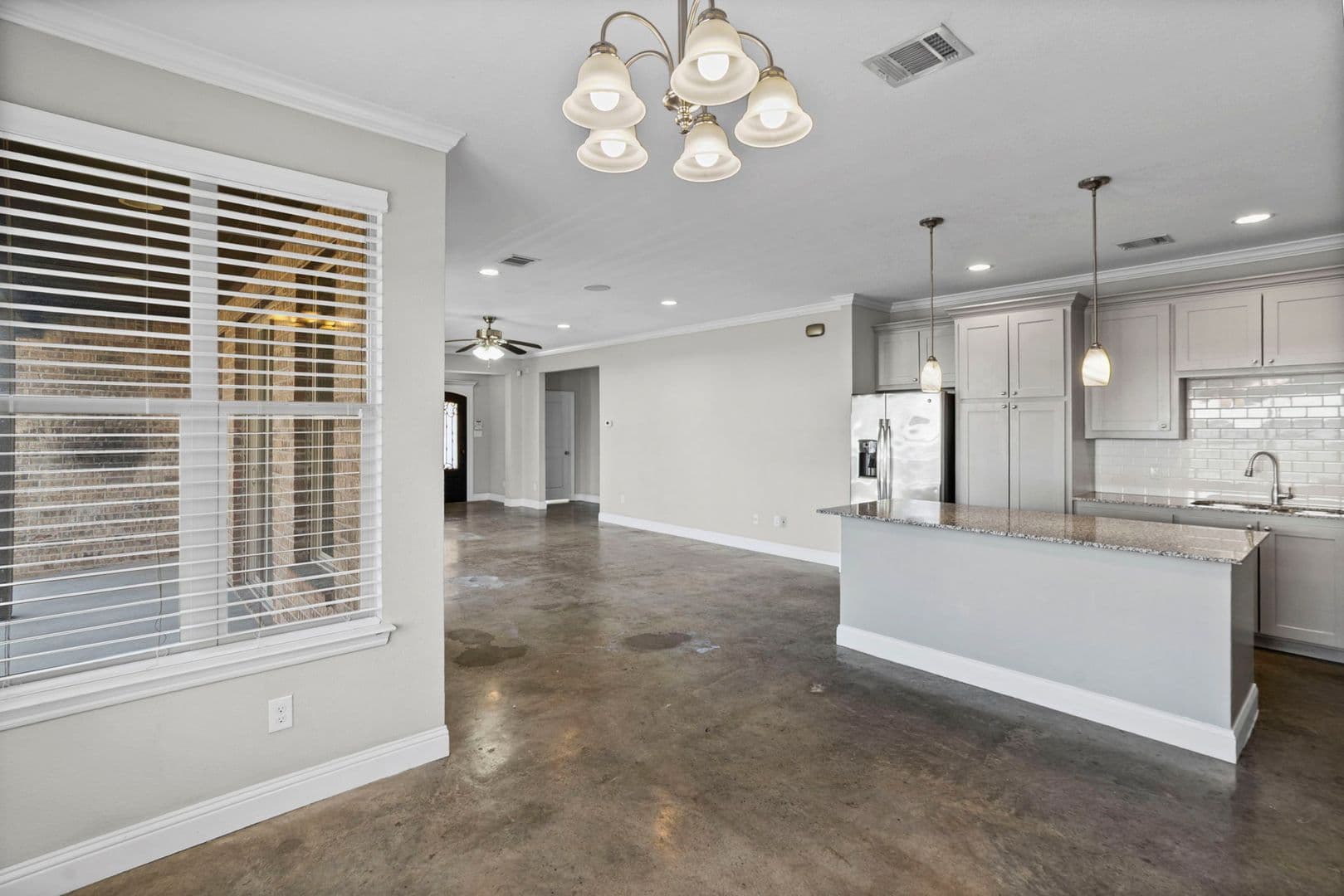 Fort Worth House: 2800 Gordon Ave