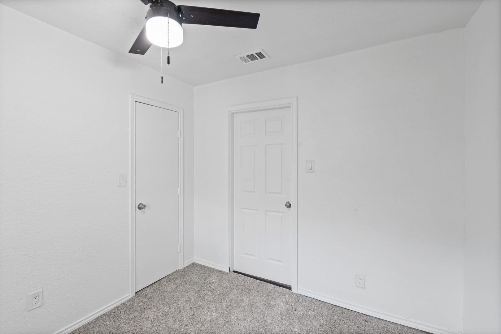 Fort Worth House: 2515 Yeager St