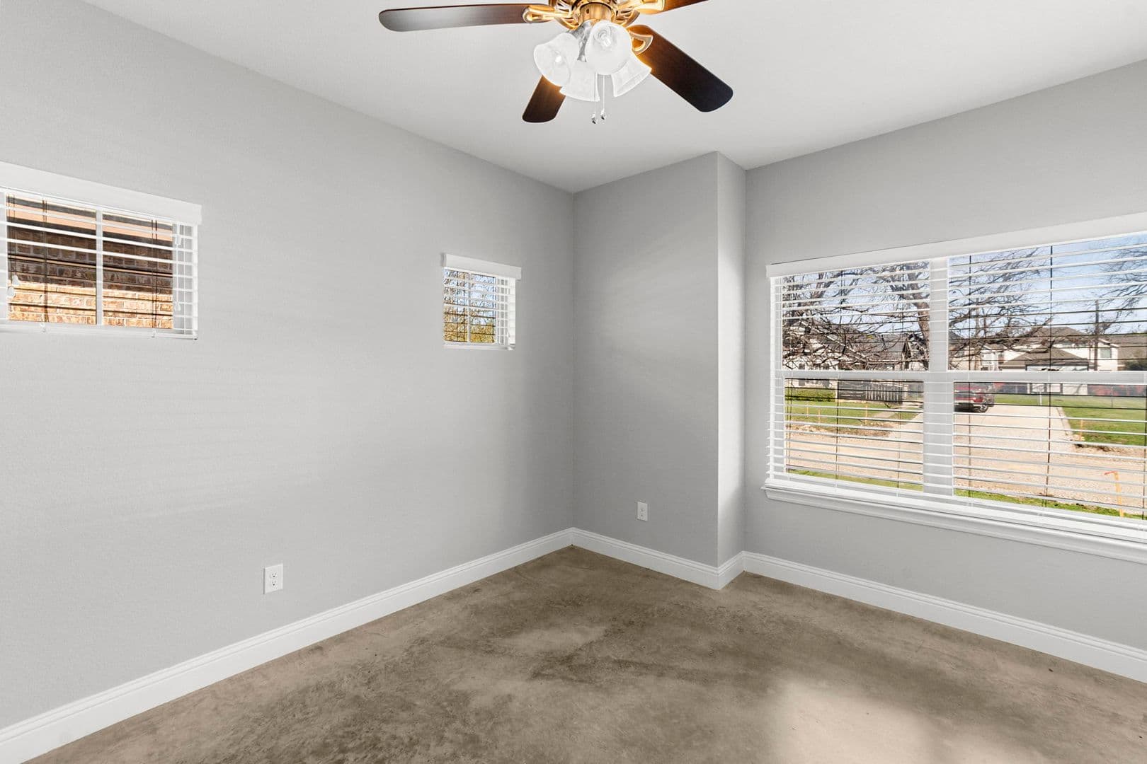 Fort Worth House: 2806 Gordon Ave