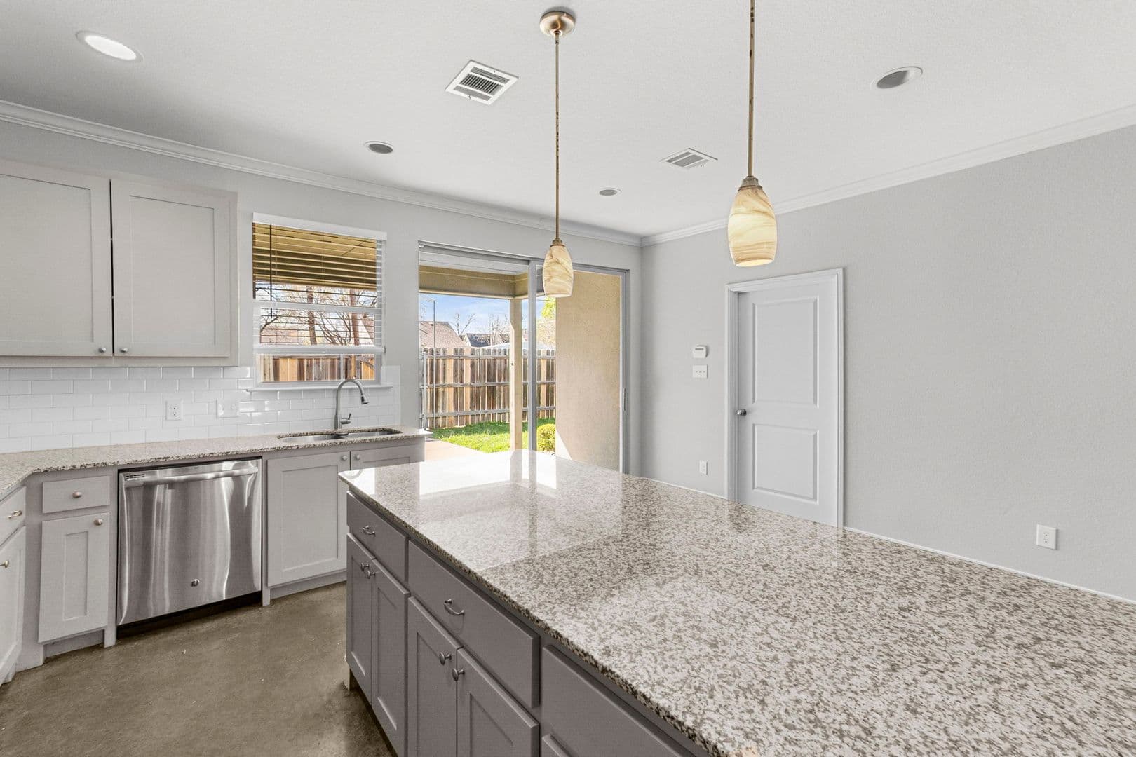 Fort Worth House: 2806 Gordon Ave