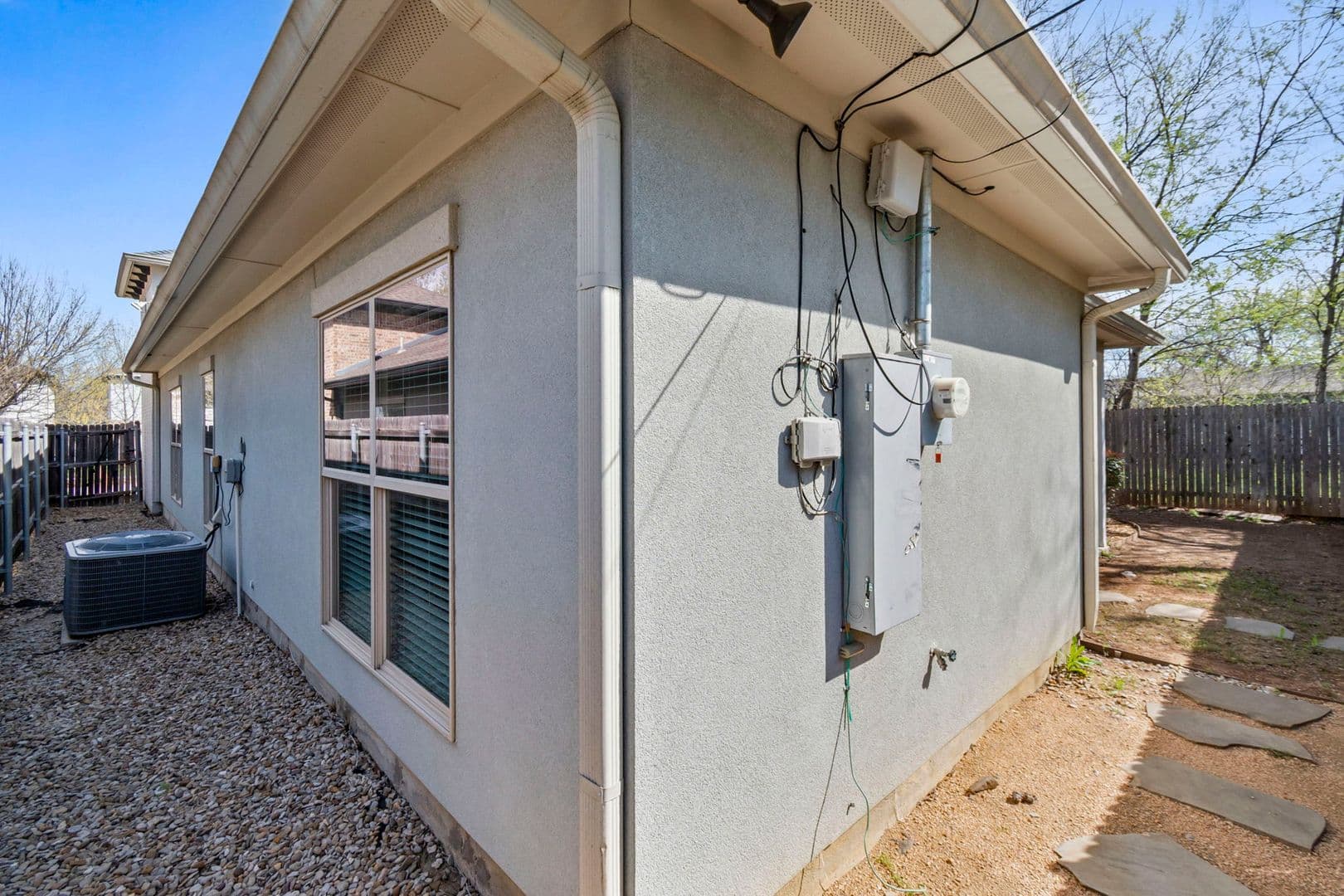Fort Worth House: 2710 Gordon Ave. - 1