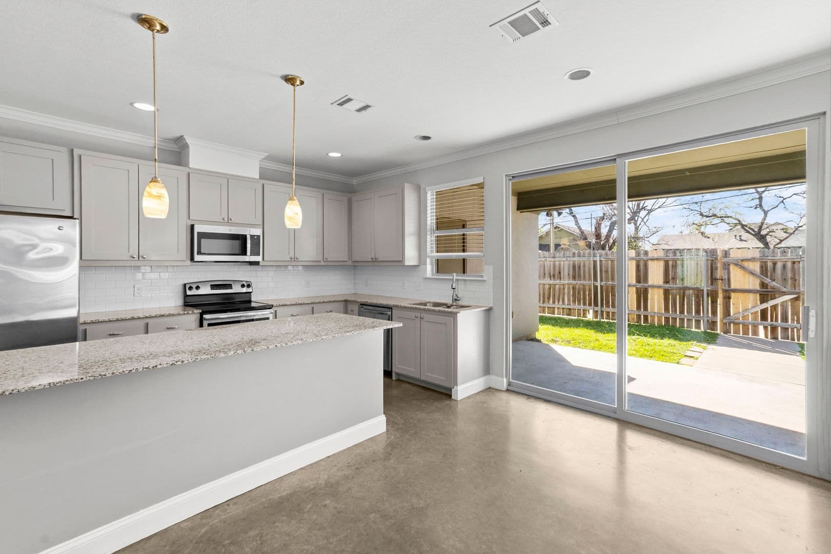Fort Worth House: 2806 Gordon Ave