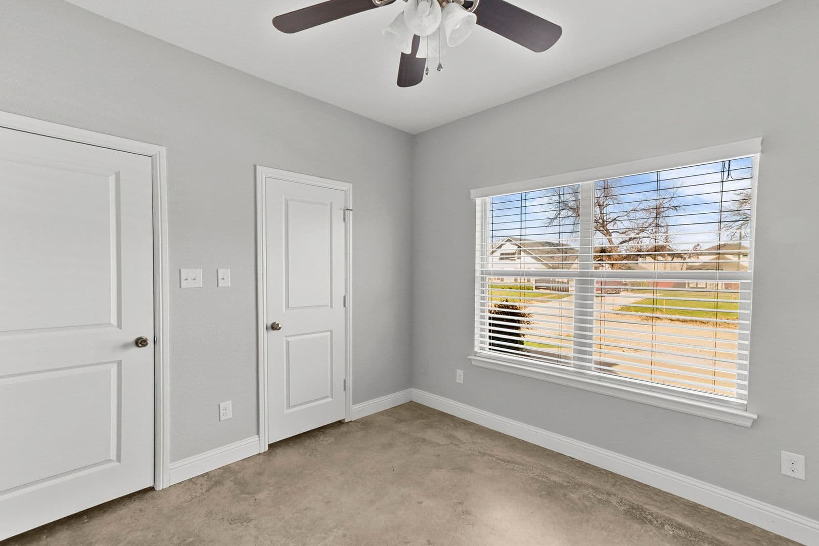 Fort Worth House: 2806 Gordon Ave