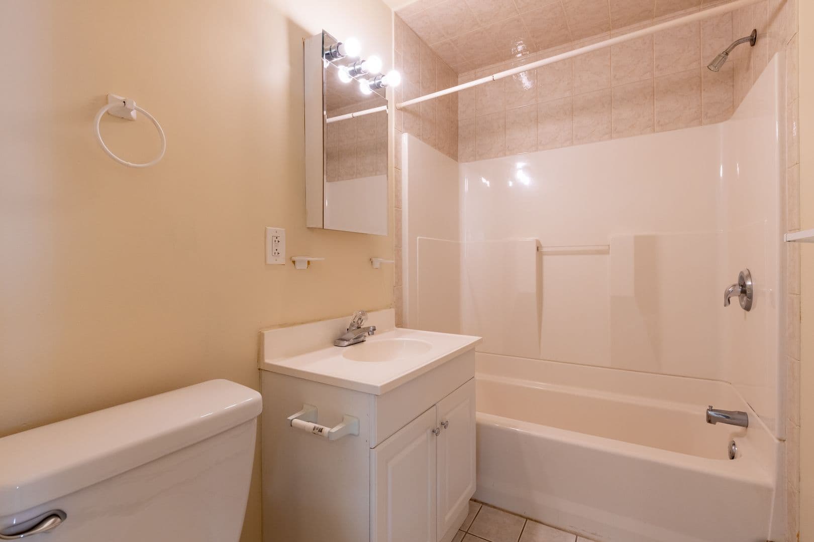 New Brunswick Apartment: 89 Welton St