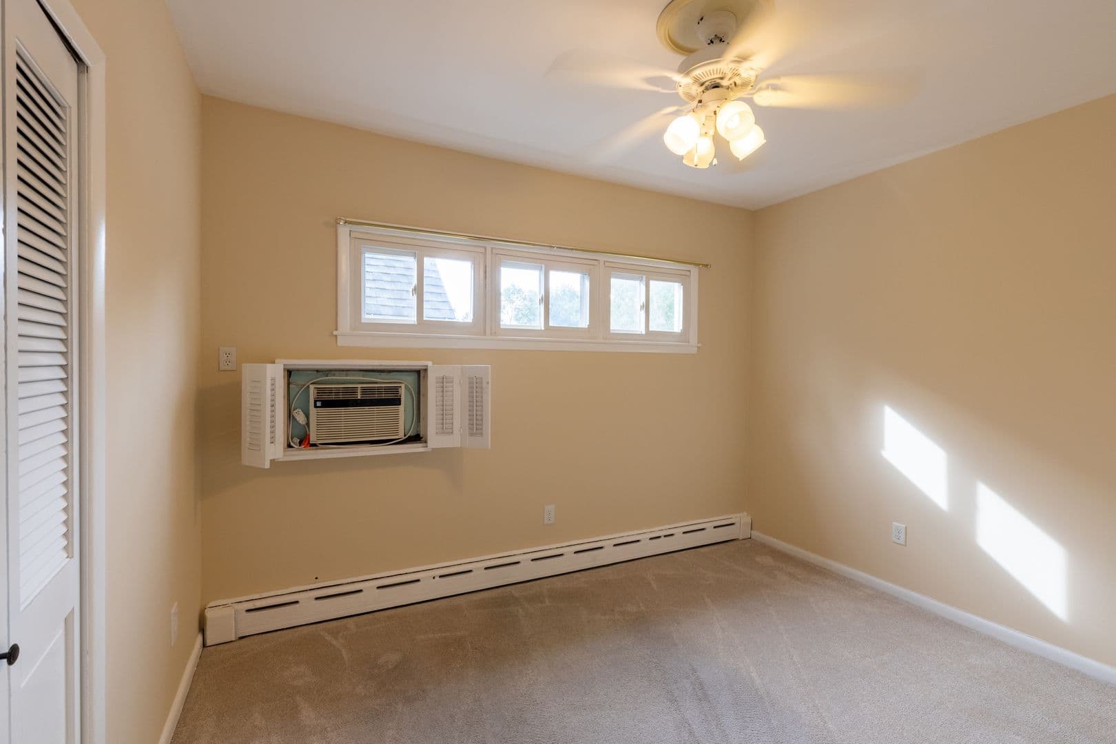 Highland Park Apartment: 110 N 2nd Ave