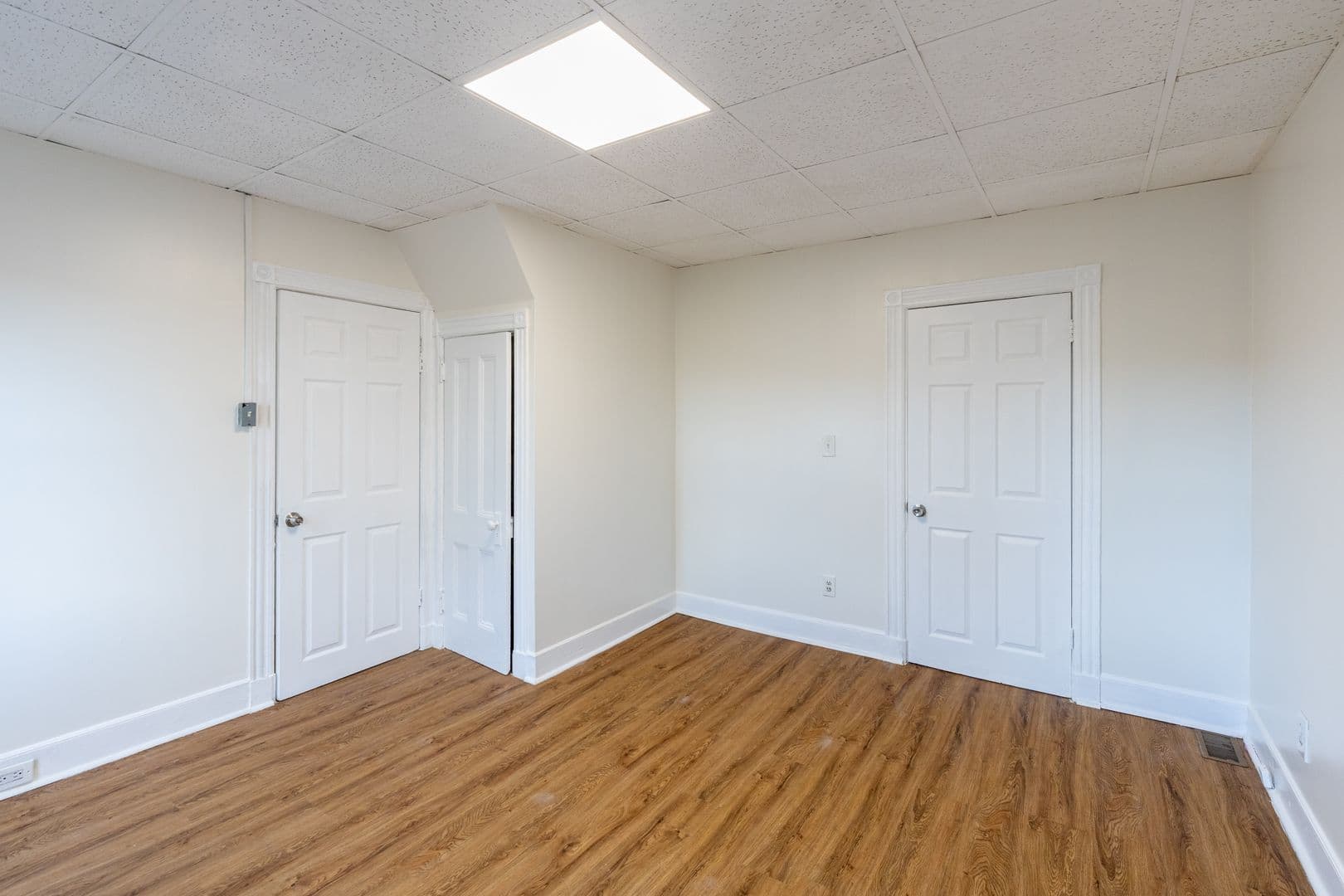 Dunellen Apartment: 348 Front St