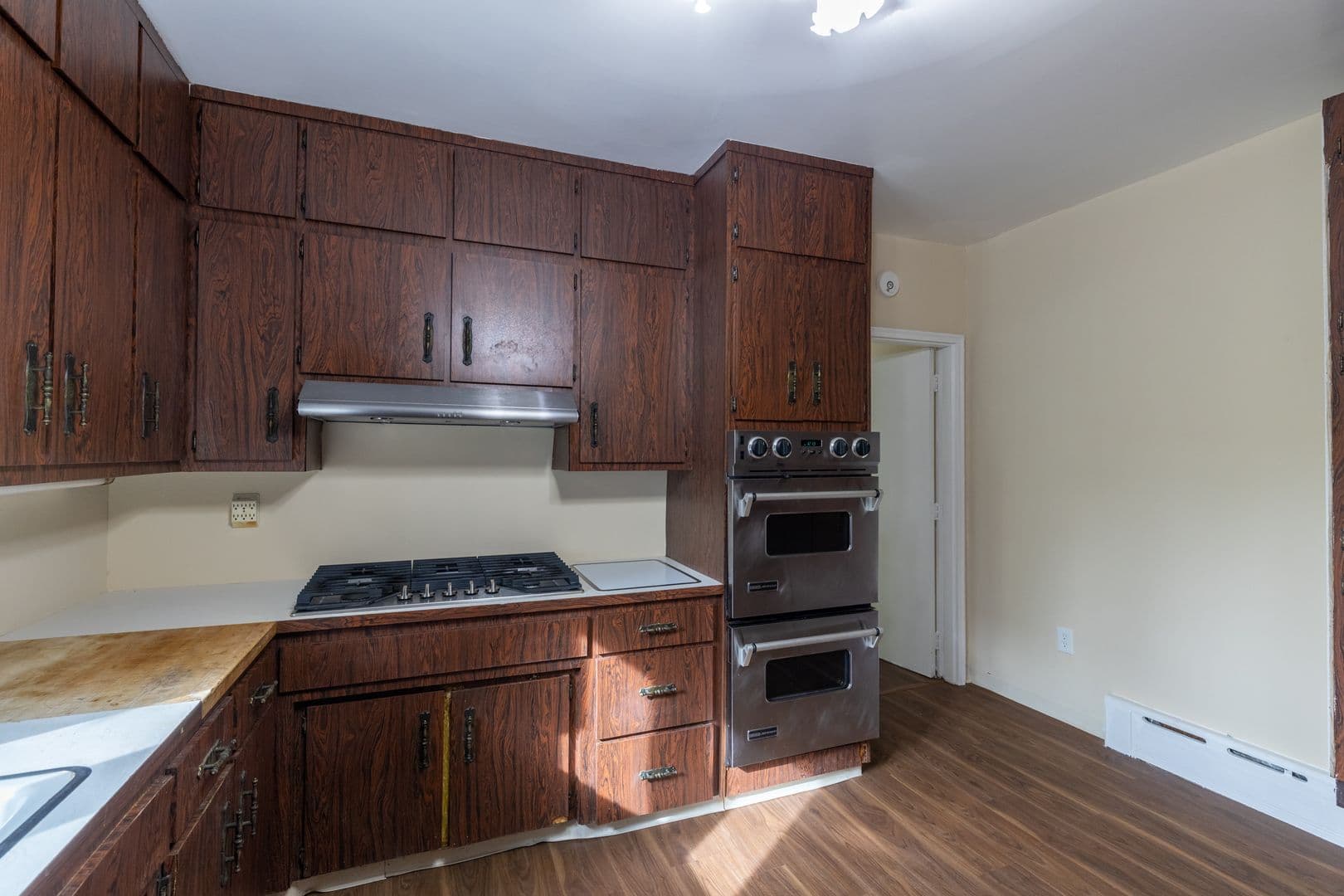 Highland Park Apartment: 110 N 2nd Ave
