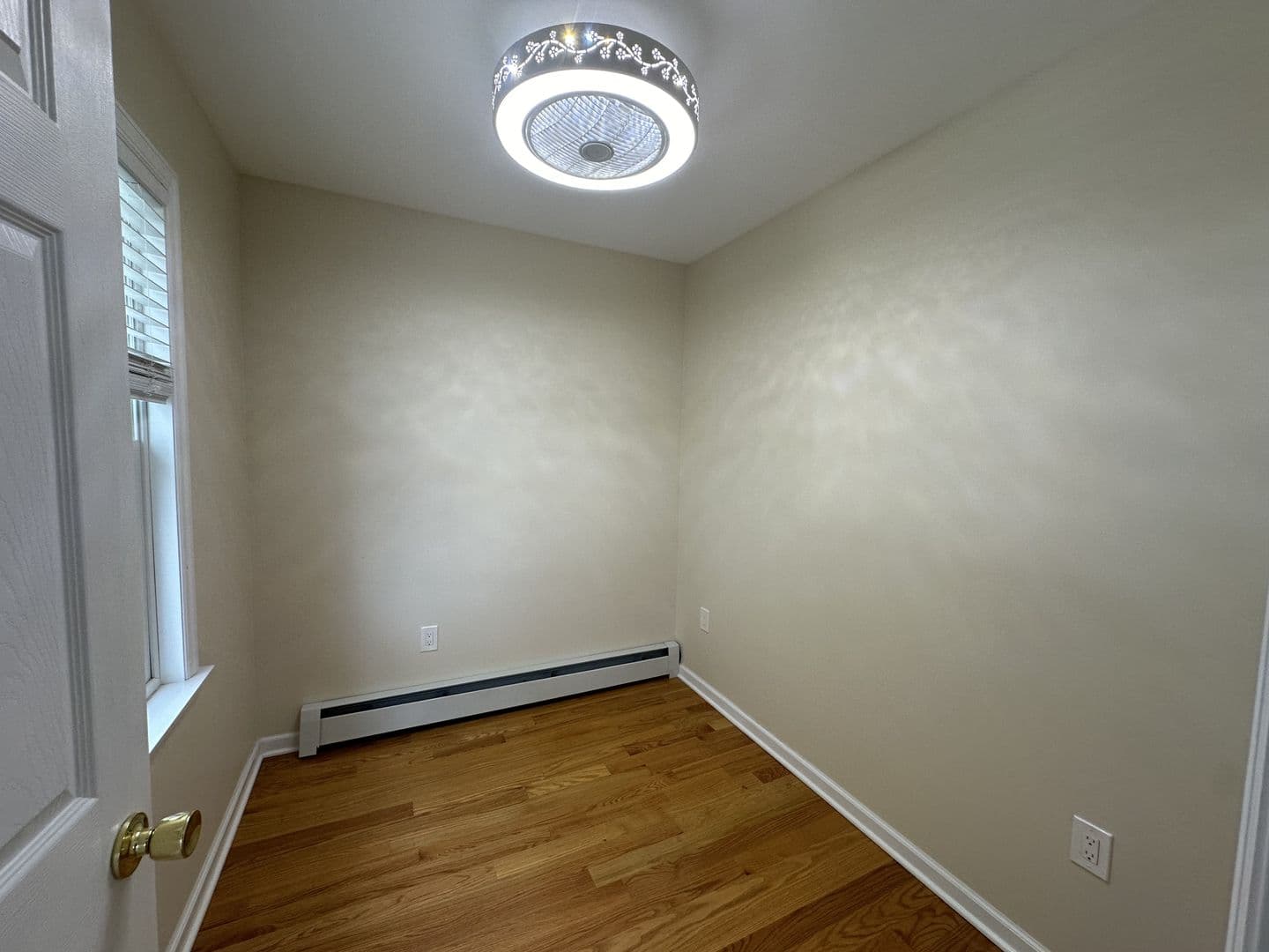 Roselle Park House: 321 Hemlock St
