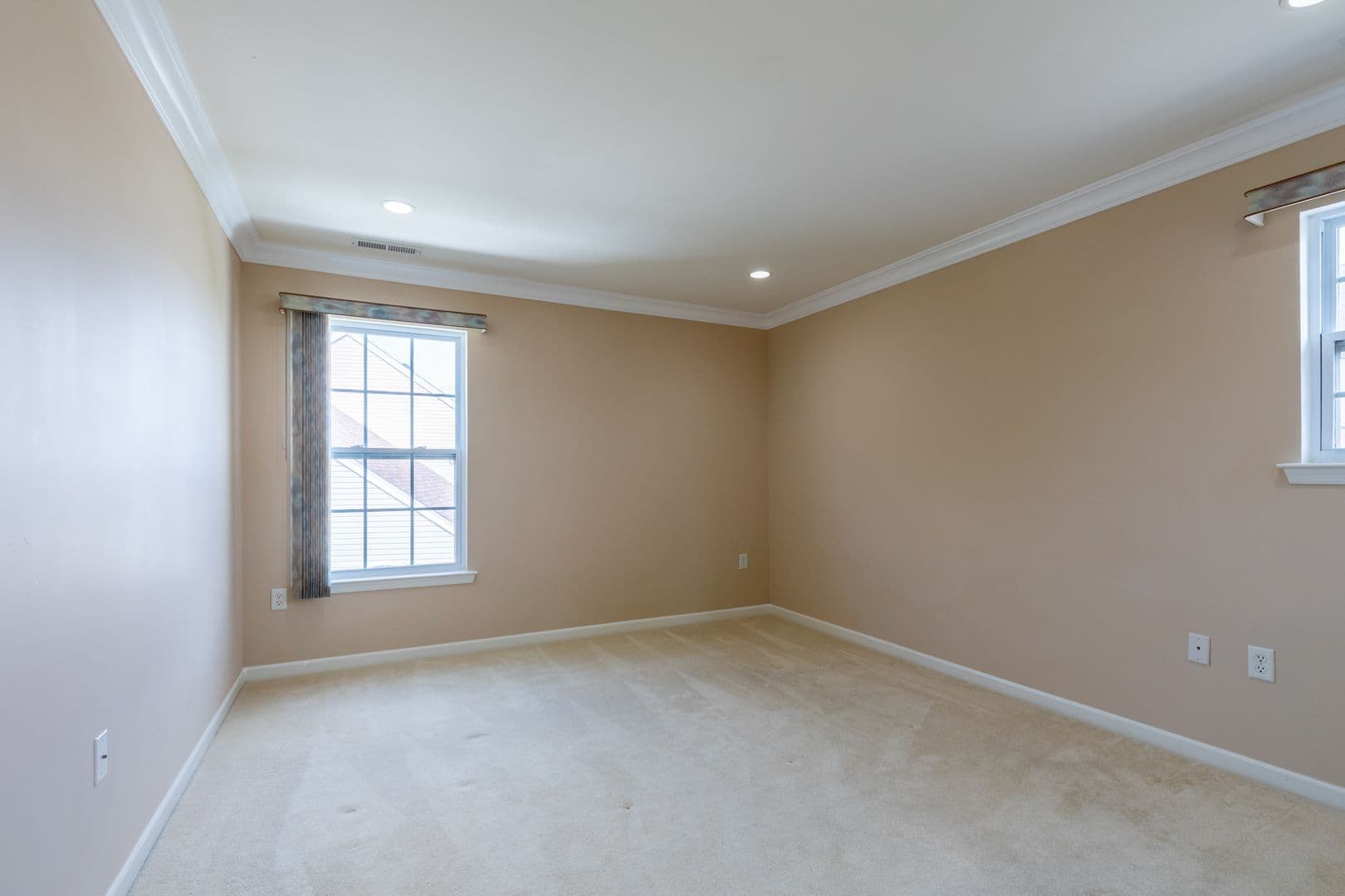 Franklin Park House: 87 Timber Hill Dr