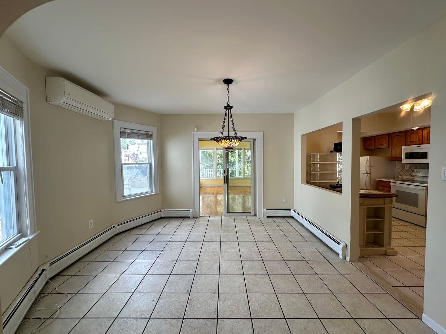 Roselle Park House: 321 Hemlock St