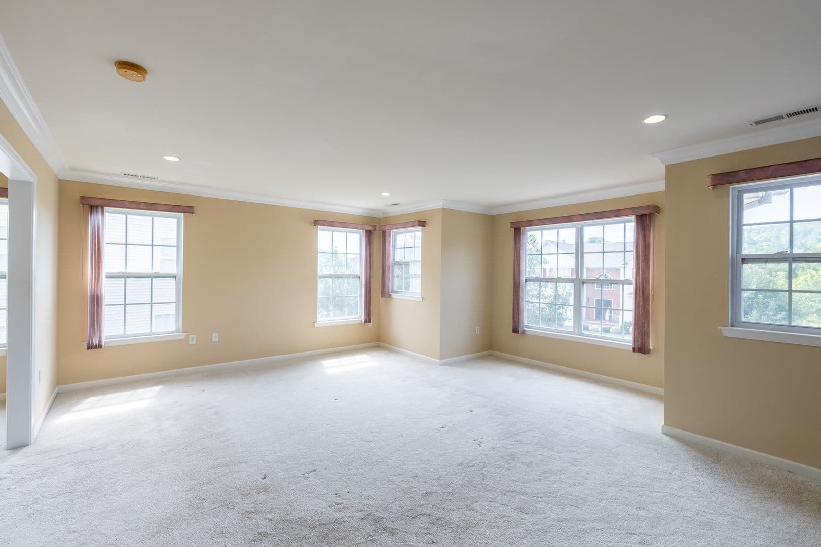 Franklin Park House: 87 Timber Hill Dr