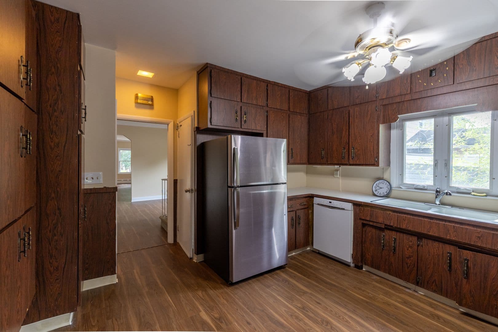 Highland Park Apartment: 110 N 2nd Ave
