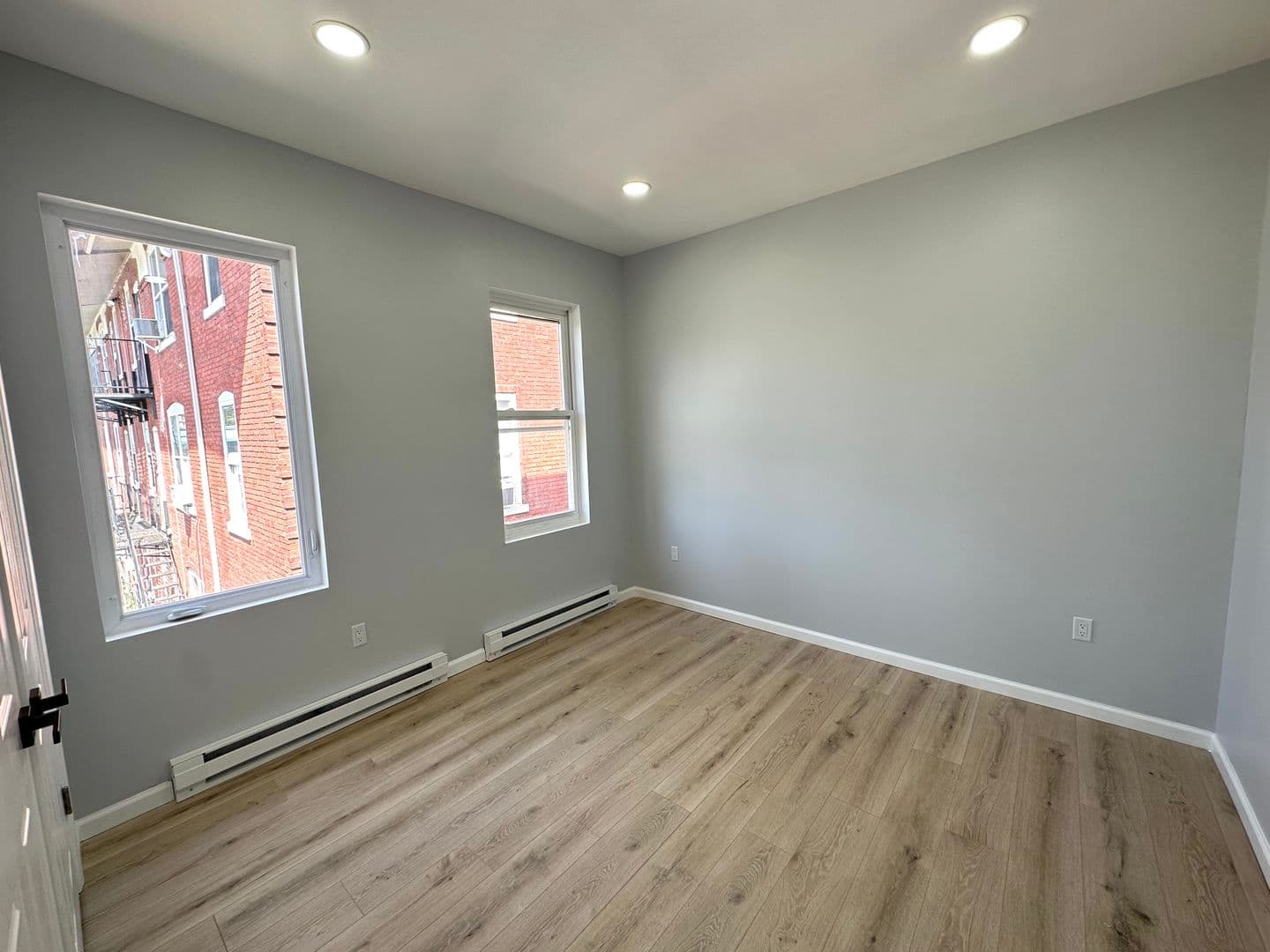 Trenton Apartment: 1109 W State St