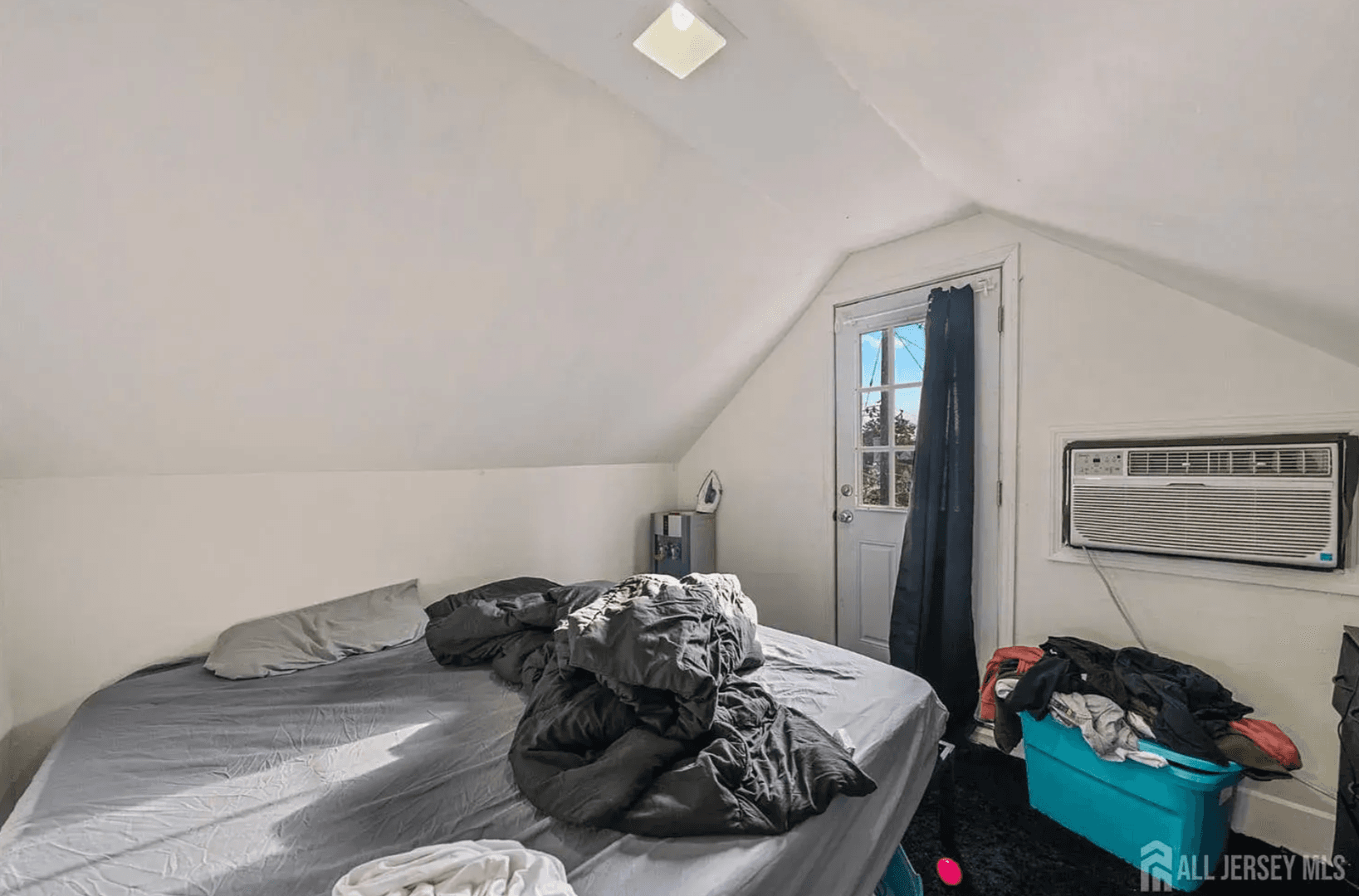 New Brunswick Apartment: 114 Joyce Kilmer Ave